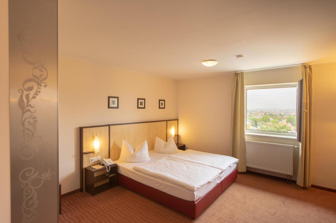 Bergwirtschaft Wilder Mann Hotel Und Restaurant Dresden Luaran gambar